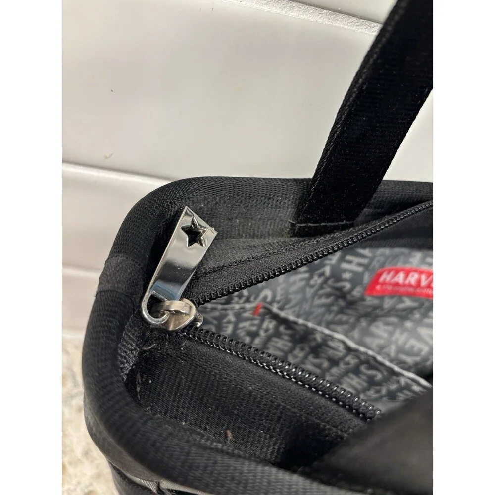 Harveys seatbelt handbag